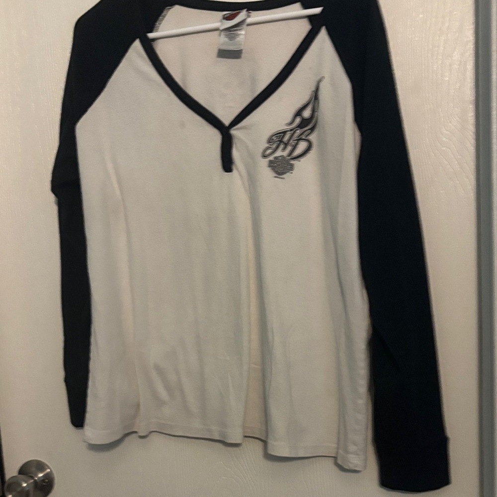 Harley-Davidson Black and White Skull Logo Shirt